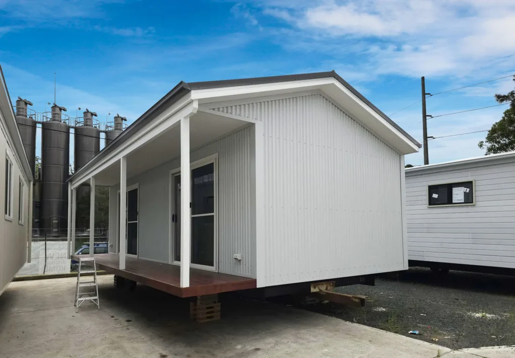 1 x THE LEMON MYRTLE 22 (S/N: 1206)